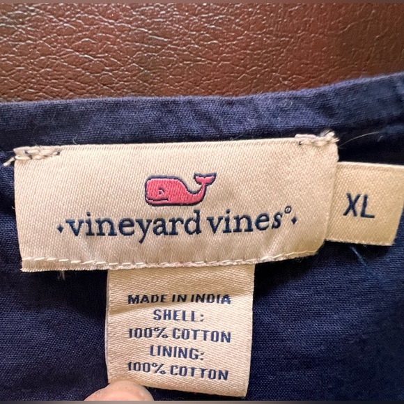 Vineyard Vines Sleeveless Embroidered Top, size XL - Picture 3 of 4